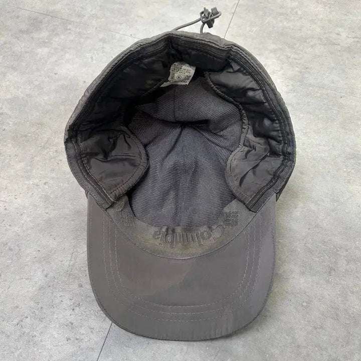 [BUNJANG] OS Columbia Gorpcore String Ball Cap Charcoal / OS 컬럼비아 고프코어 스트링 볼캡 모자 차콜