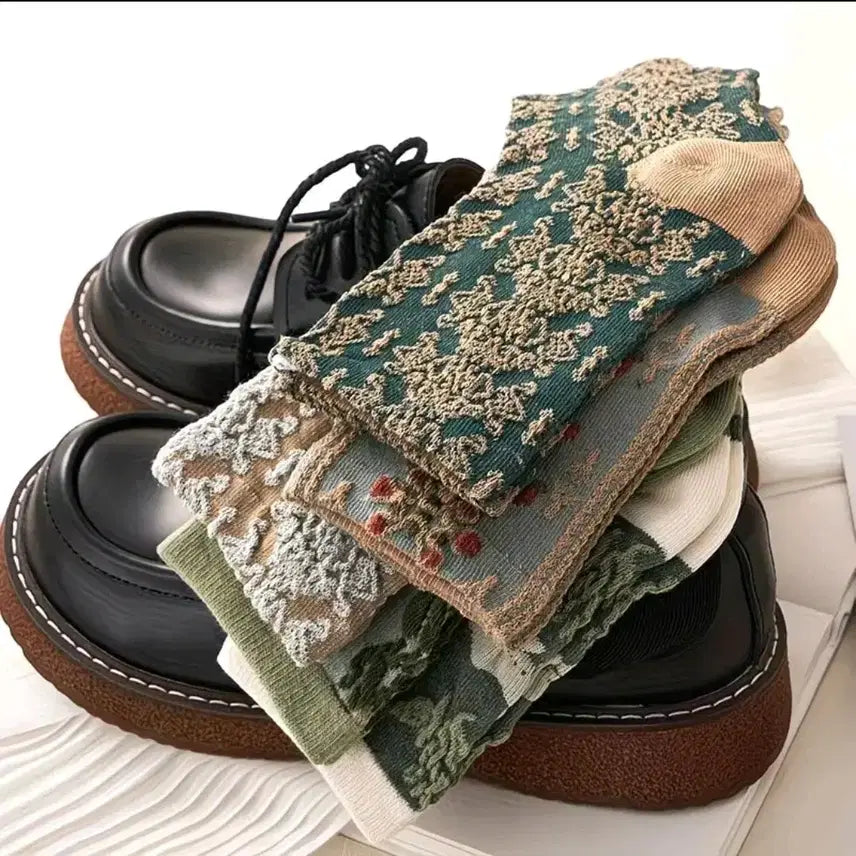 [BUNJANG] Floral Embroidery Socks (5 Pairs) / 플라워 패턴 자수 양말 5쌍