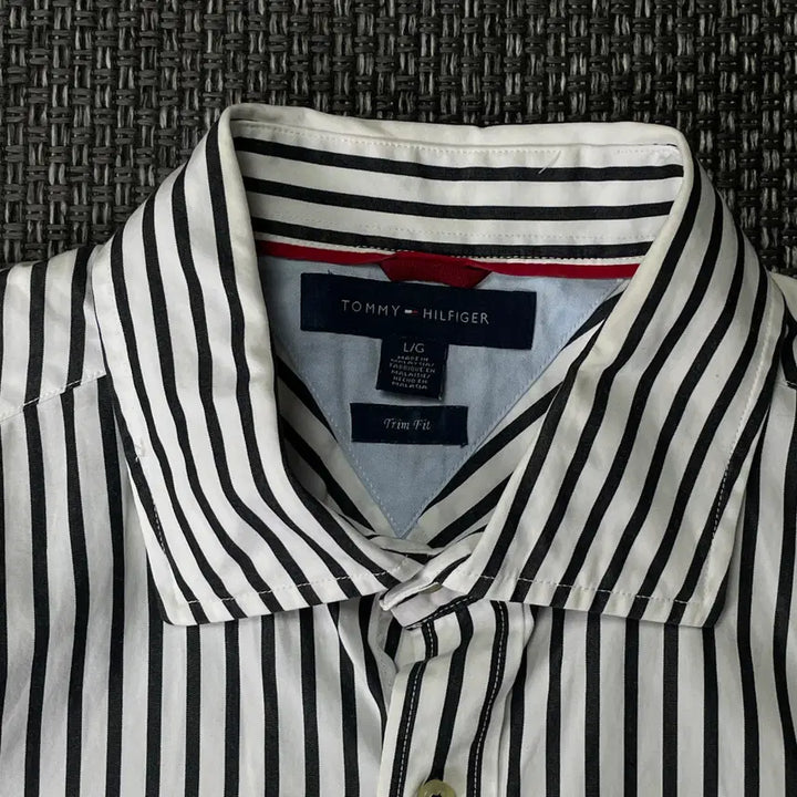 [BUNJANG] Tommy Hilfiger Striped Trim Fit Short Sleeve Shirt L / 타미힐피거 스트라이프 트림핏 반팔 셔츠 L