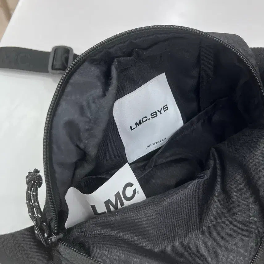 [SOLD OUT] 엘엠씨 LMC 미니백 크로스백 슬링백
