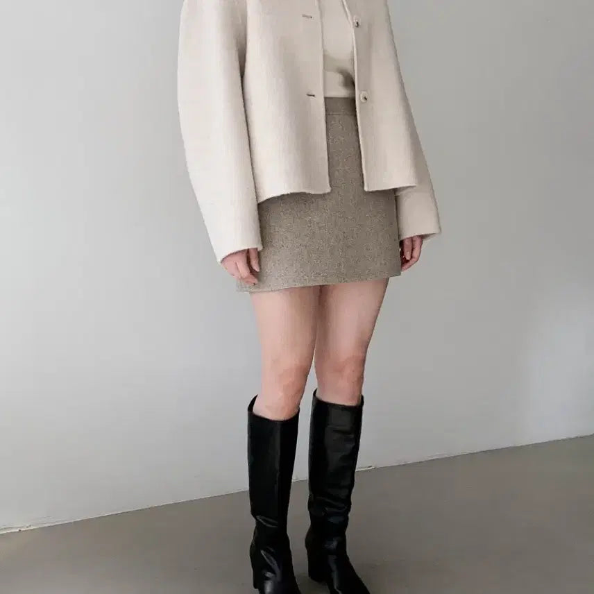 [SOLD OUT] 헬베티카 울90 핸드메이드 숏 코트