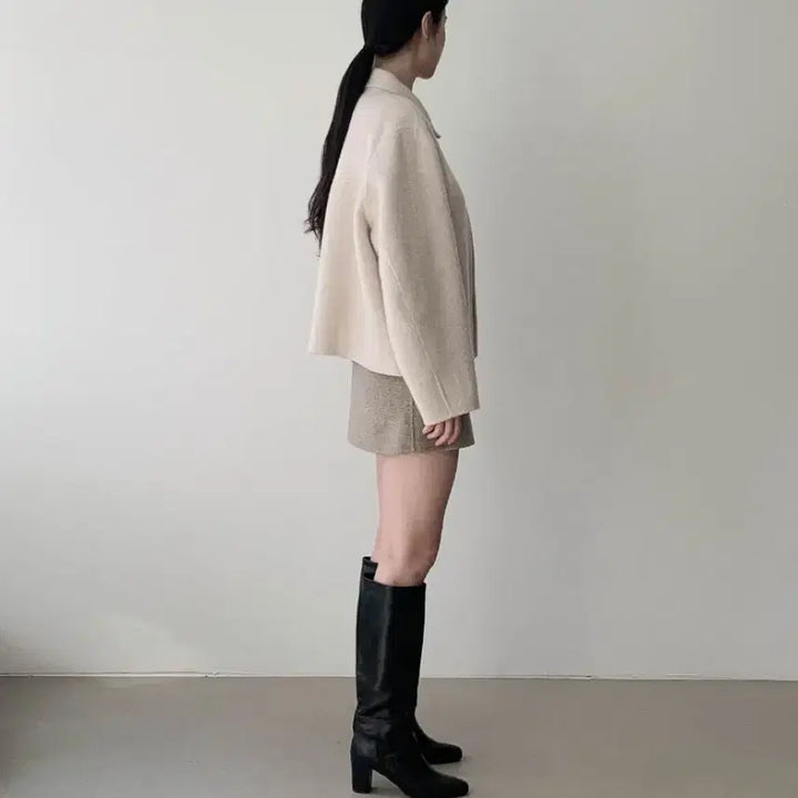 [SOLD OUT] 헬베티카 울90 핸드메이드 숏 코트