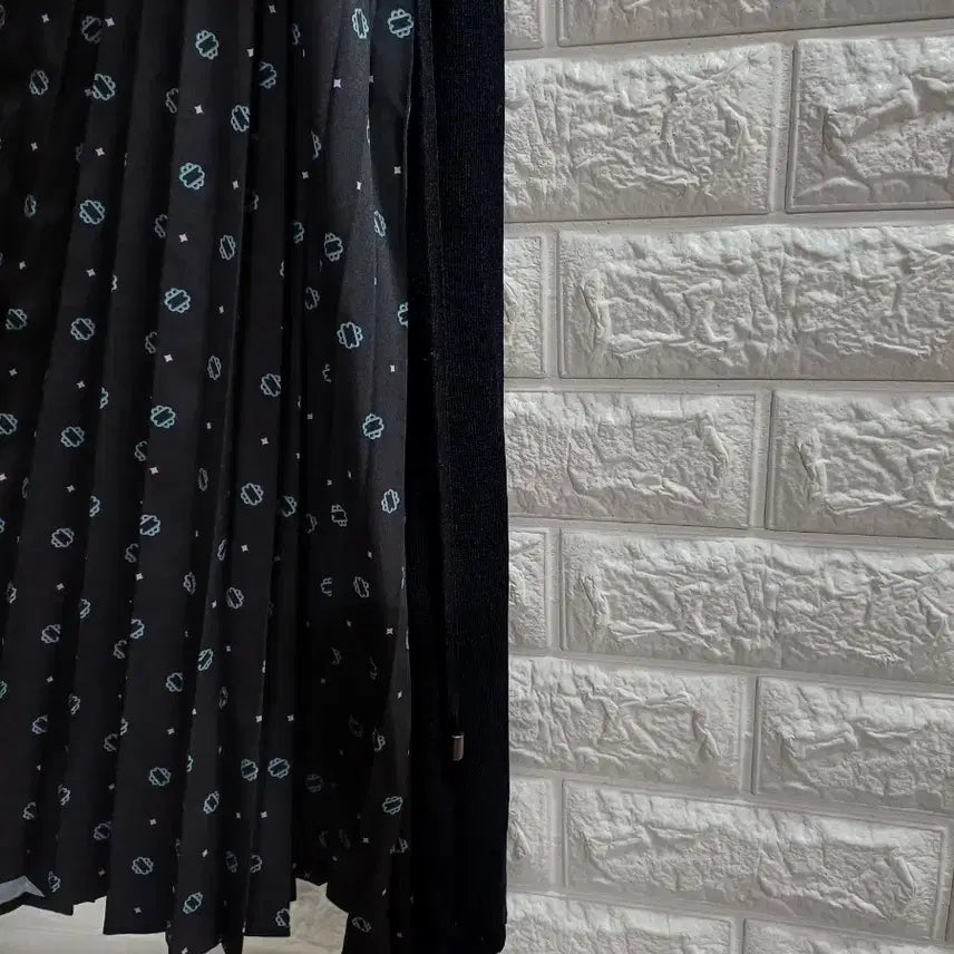 [BUNJANG] KARA Pleated Knit Long Dress / 카라플리츠 니트롱원피스