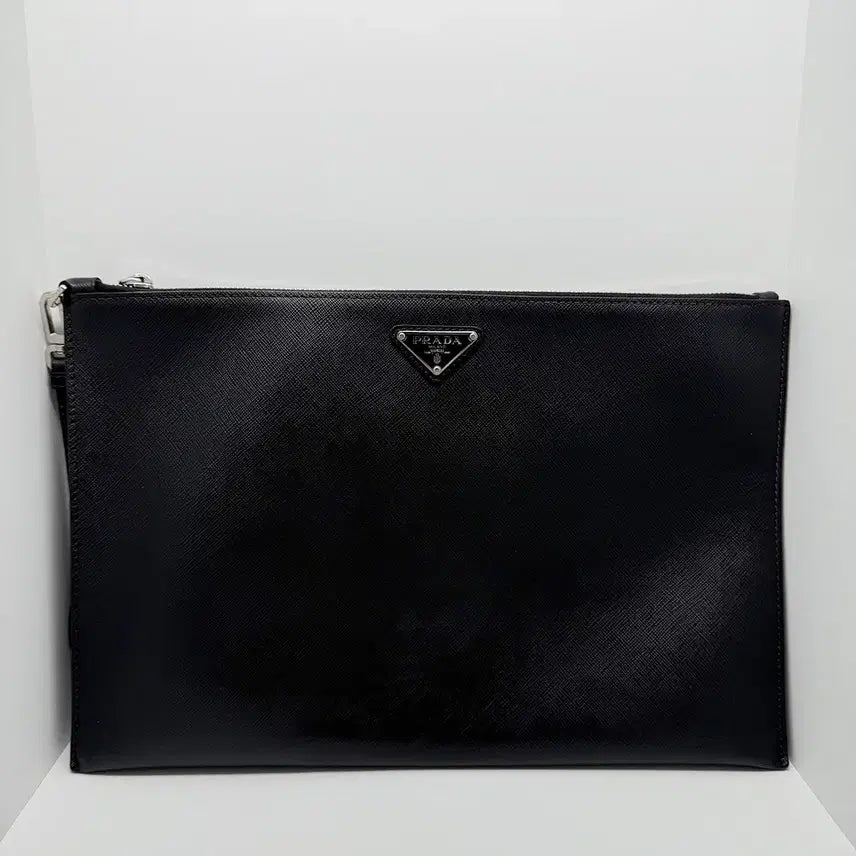 [BUNJANG] Prada Saffiano Leather Clutch Bag 2NH001 / [프라다] 사피아노 삼각로고 소가죽 클러치백 2NH001 / A급