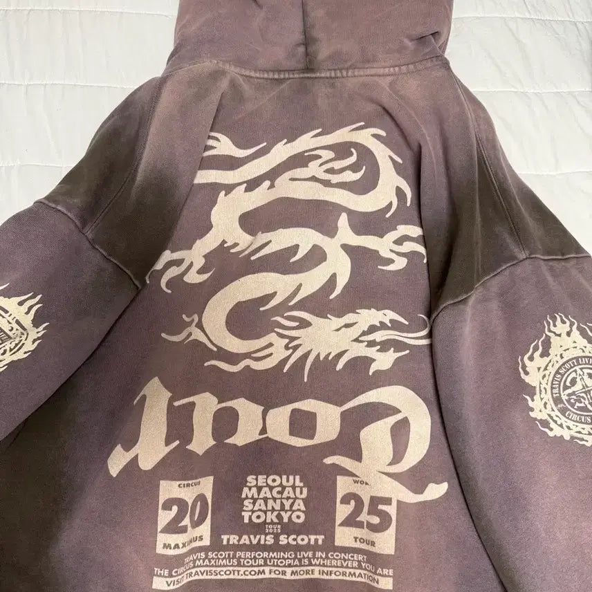 [BUNJANG] Travis Scott Tour Hoodie Zip-up (L Size) / 트래비스스캇 투어 후드집업 L사이즈