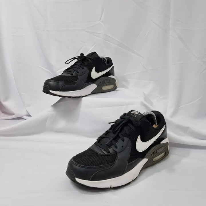 [BUNJANG] Nike Air Max Excee Running Shoes Sneakers / 빈티지하서 265 나이키 에어맥스 엑시 러닝화  스니커즈