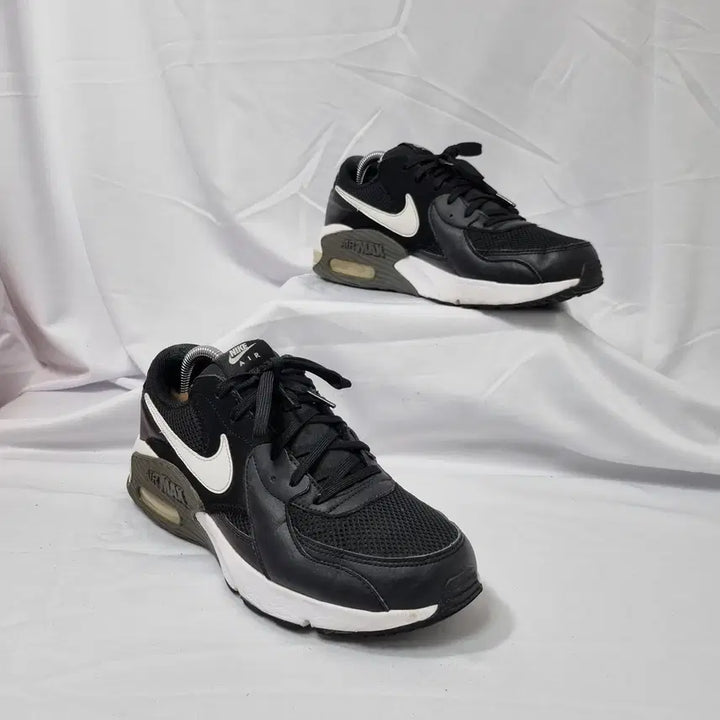 [BUNJANG] Nike Air Max Excee Running Shoes Sneakers / 빈티지하서 265 나이키 에어맥스 엑시 러닝화  스니커즈