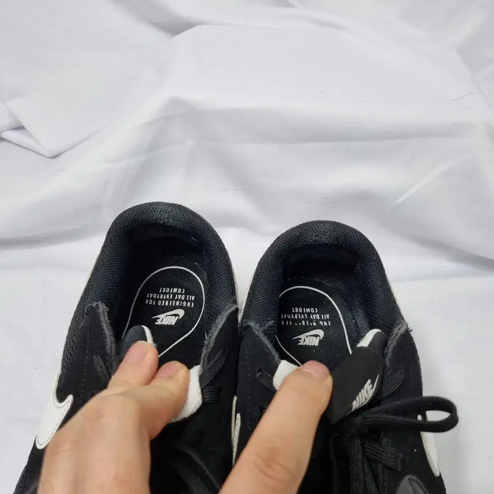 [BUNJANG] Nike Air Max Excee Running Shoes Sneakers / 빈티지하서 265 나이키 에어맥스 엑시 러닝화  스니커즈