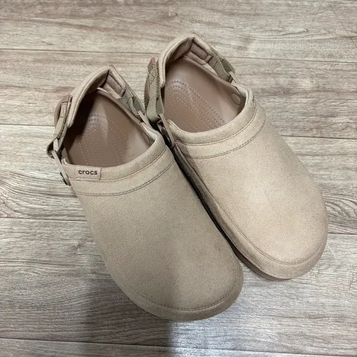 [BUNJANG] Crocs Crafted Vegan Suede Clog / 크록스) 클래식 크래프티드 비건 스웨이드 클로그