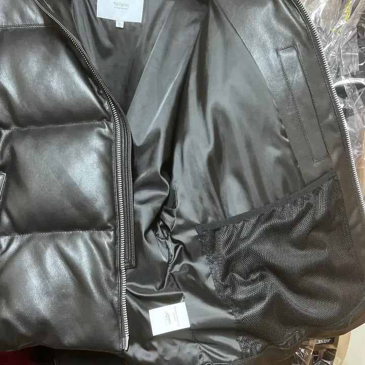[SOLD OUT] [XL] 에이징씨씨씨 비건 레더 패딩