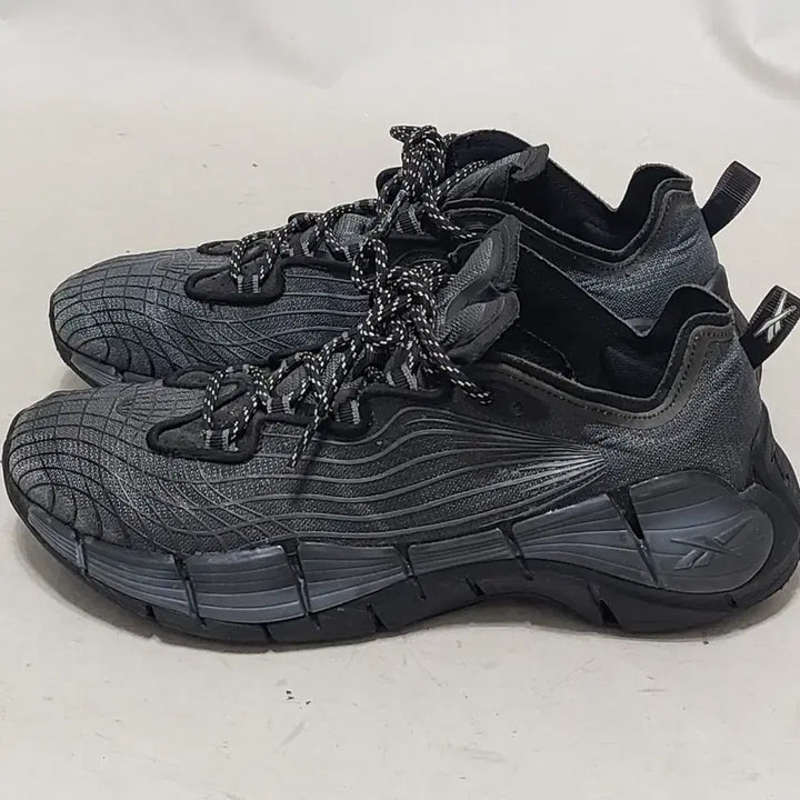 [BUNJANG] Reebok Zig Kinetica Sneakers / 1) 245 리복 Zig Kinetica 운동화 A급