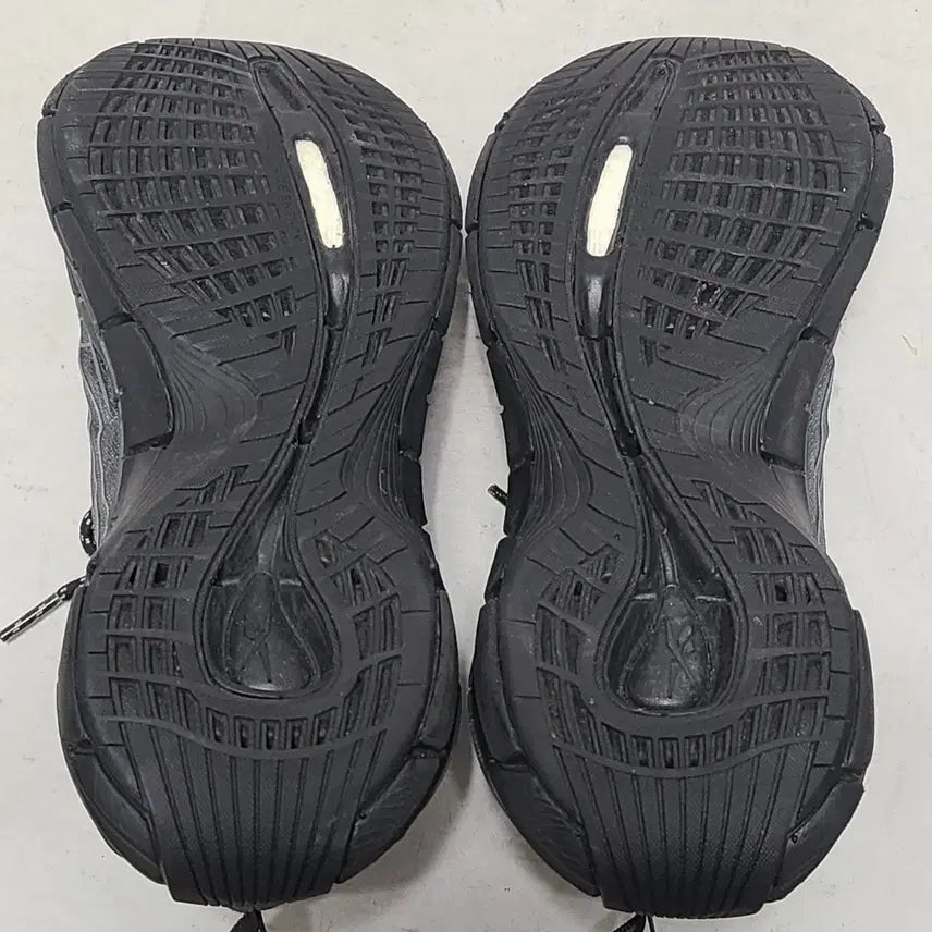 [BUNJANG] Reebok Zig Kinetica Sneakers / 1) 245 리복 Zig Kinetica 운동화 A급
