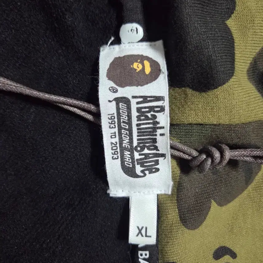 [SOLD OUT] 베이프 퍼스트 카모 샤크 풀 집 더블 후드 블랙 팝니다.