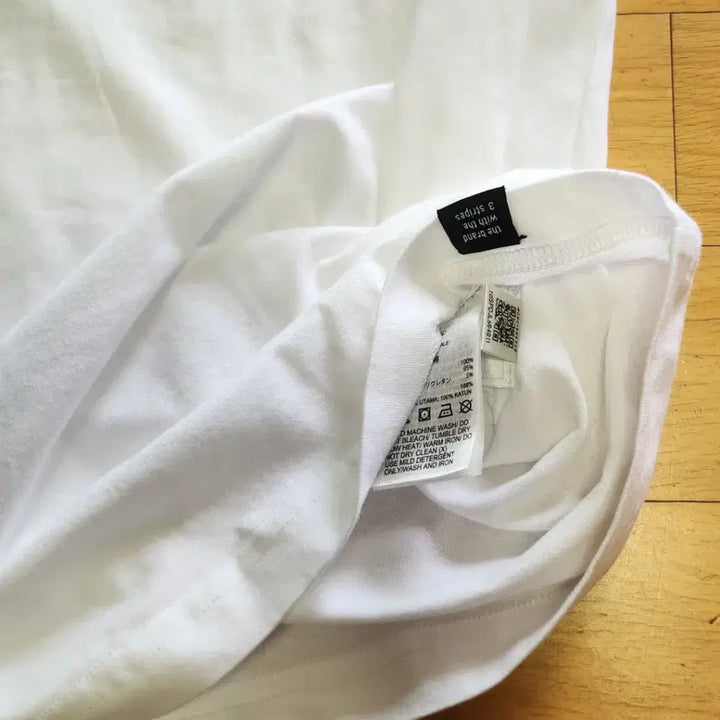 [BUNJANG] Adidas White Short Sleeve T-shirt (L) / [새상품] 아디다스 반팔티 화이트 L