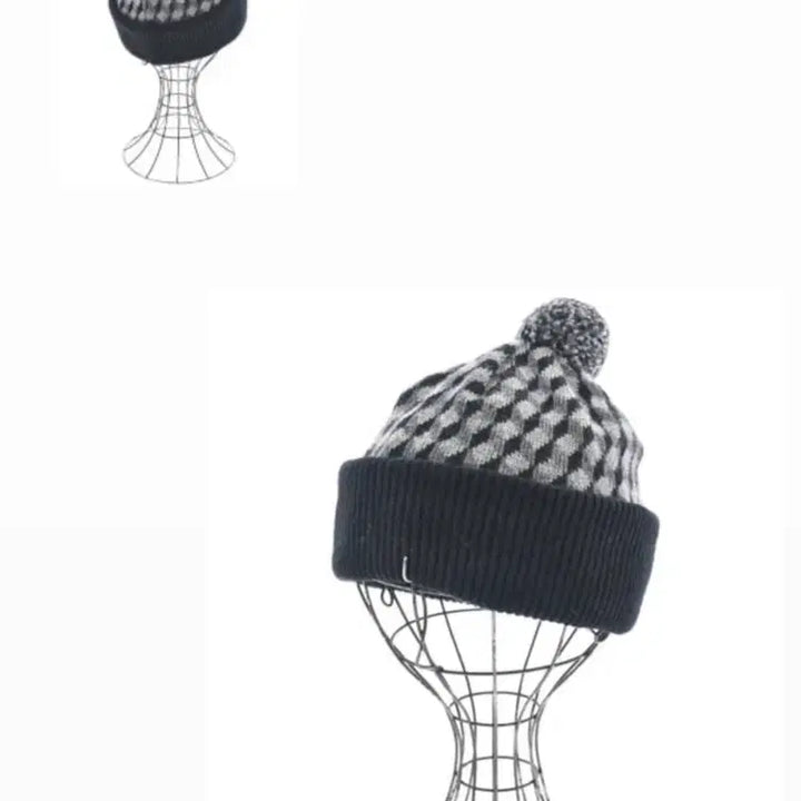 [BUNJANG] Vivienne Westwood Small Logo Beanie / 비비안웨스트우드 스몰로고 비니