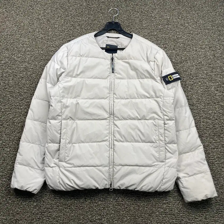 [SOLD OUT] 내셔널지오그래픽 베이지 경량 패딩