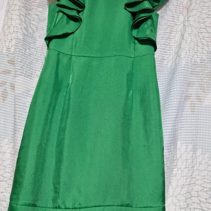 [BUNJANG] VALENCIA Green Ruffle Dress / VALENCIA 그린 러플 원피스
