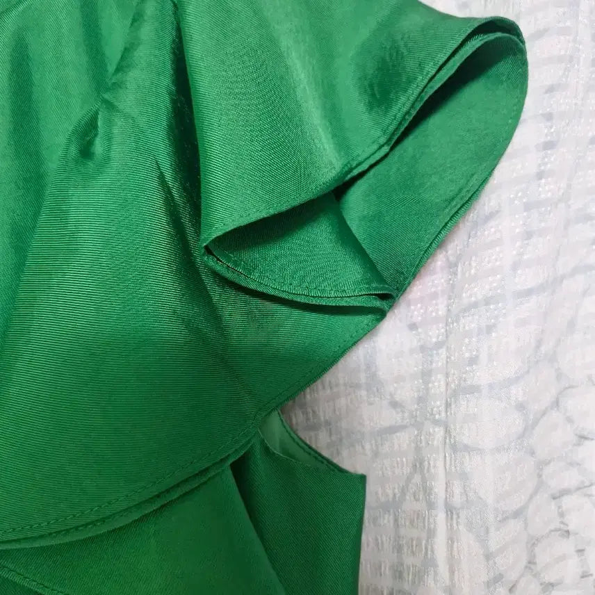 [BUNJANG] VALENCIA Green Ruffle Dress / VALENCIA 그린 러플 원피스