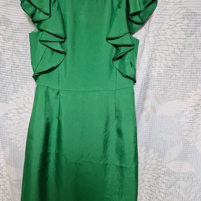 [BUNJANG] VALENCIA Green Ruffle Dress / VALENCIA 그린 러플 원피스