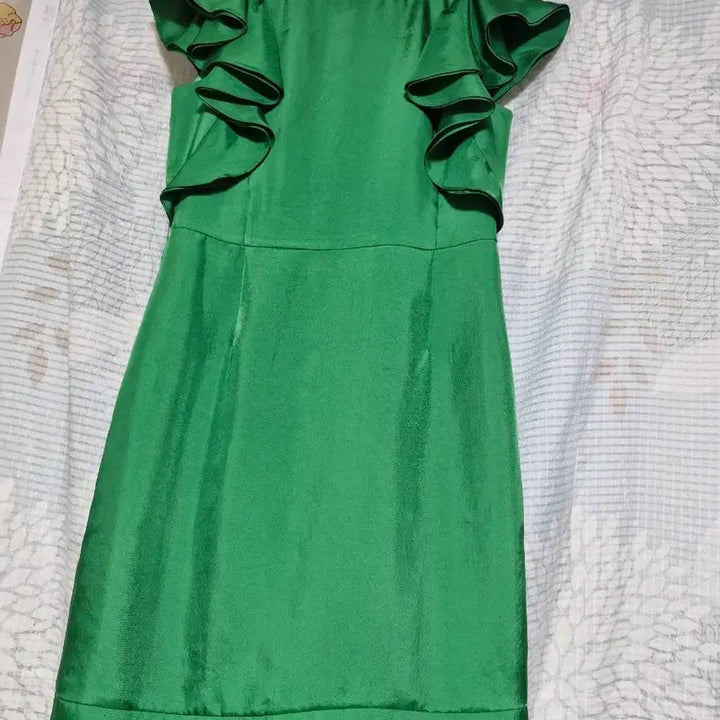 [BUNJANG] VALENCIA Green Ruffle Dress / VALENCIA 그린 러플 원피스