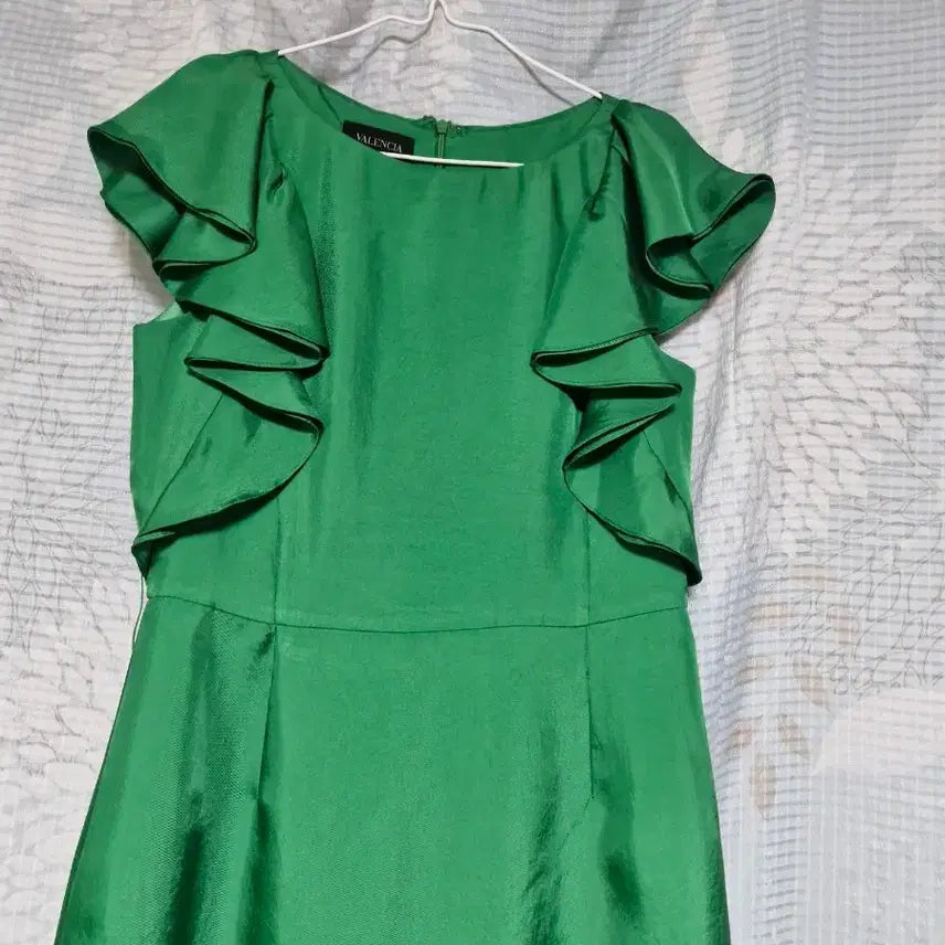 [BUNJANG] VALENCIA Green Ruffle Dress / VALENCIA 그린 러플 원피스