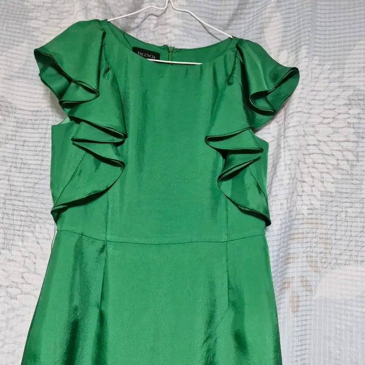 [BUNJANG] VALENCIA Green Ruffle Dress / VALENCIA 그린 러플 원피스
