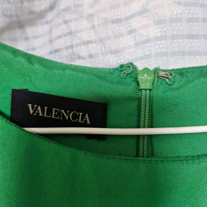 [BUNJANG] VALENCIA Green Ruffle Dress / VALENCIA 그린 러플 원피스