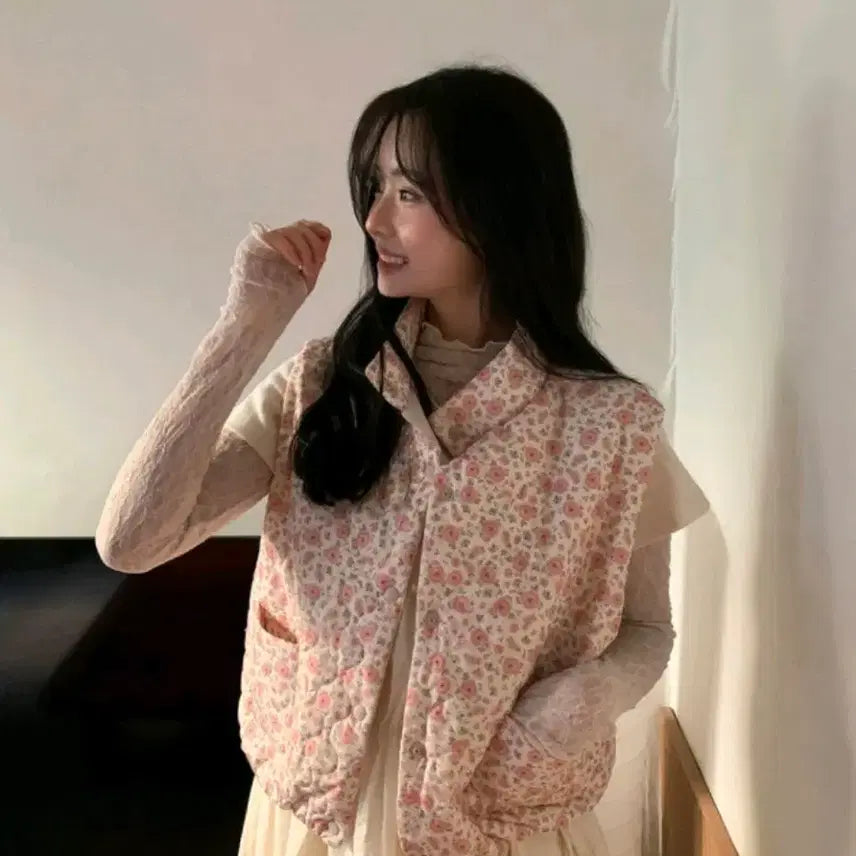 [BUNJANG] 새상품 로버블 꽃 조끼 패딩 / 새상품 로버블 꽃 조끼 패딩