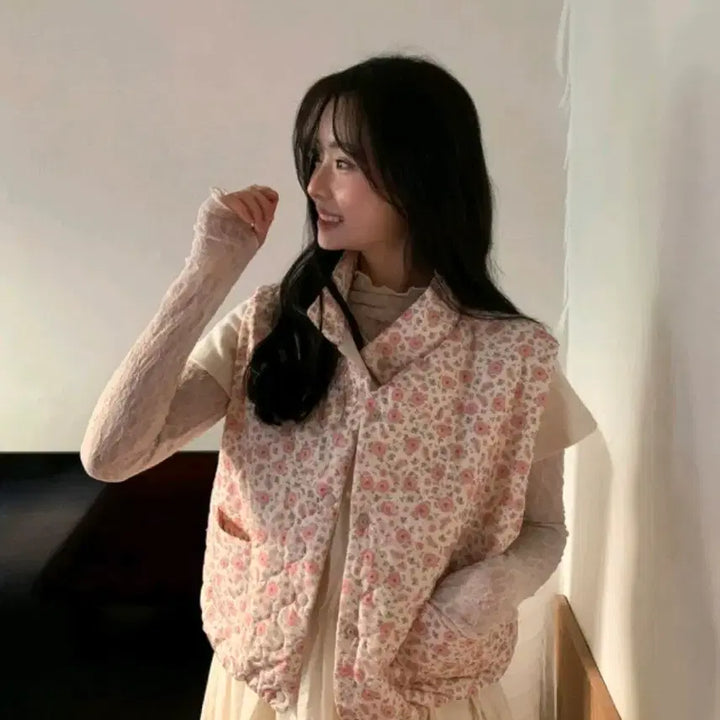 [BUNJANG] 새상품 로버블 꽃 조끼 패딩 / 새상품 로버블 꽃 조끼 패딩
