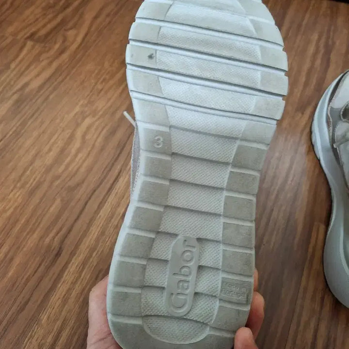 [BUNJANG] Gabor Sneakers Silver/Beige 230mm / Gabor 스니커즈 230mm 실버/베이지  매우깨끗
