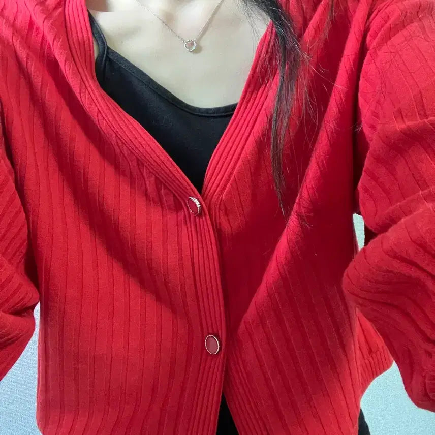 [BUNJANG] Red Cropped Fit Cardigan / 빨간 크롭핏 가디건