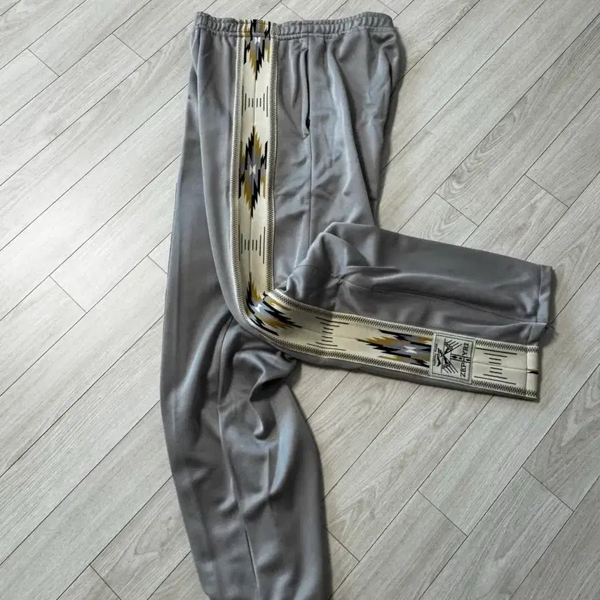 [BUNJANG] Kapital Smooth Jersey Coach &amp; Zephyr Track Pants - Gray - Size 4 / 캐피탈 스무스 저지 코치&amp;제피르 트랙팬츠 4(새상품)