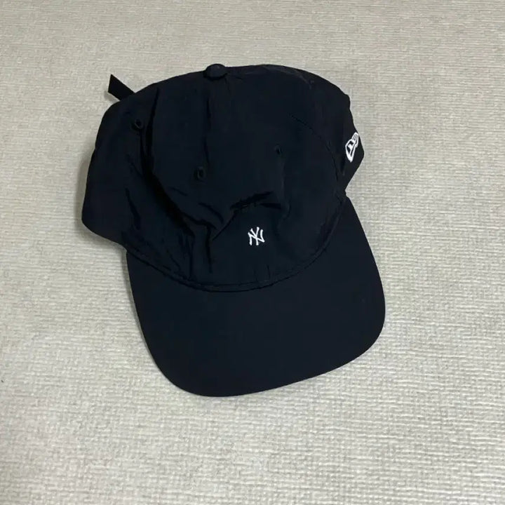 [BUNJANG] New Era Mini Logo Nylon Ball Cap Black / 뉴에라 미니 로고 나일론 볼캡 블랙
