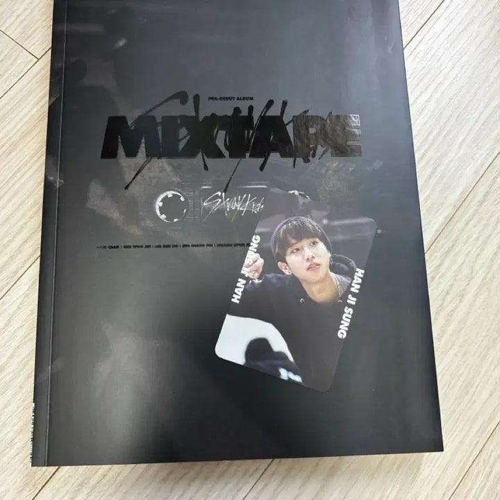 [SOLD OUT] 스트레이키즈 믹스테잎 앨범+한 포카 Straykids