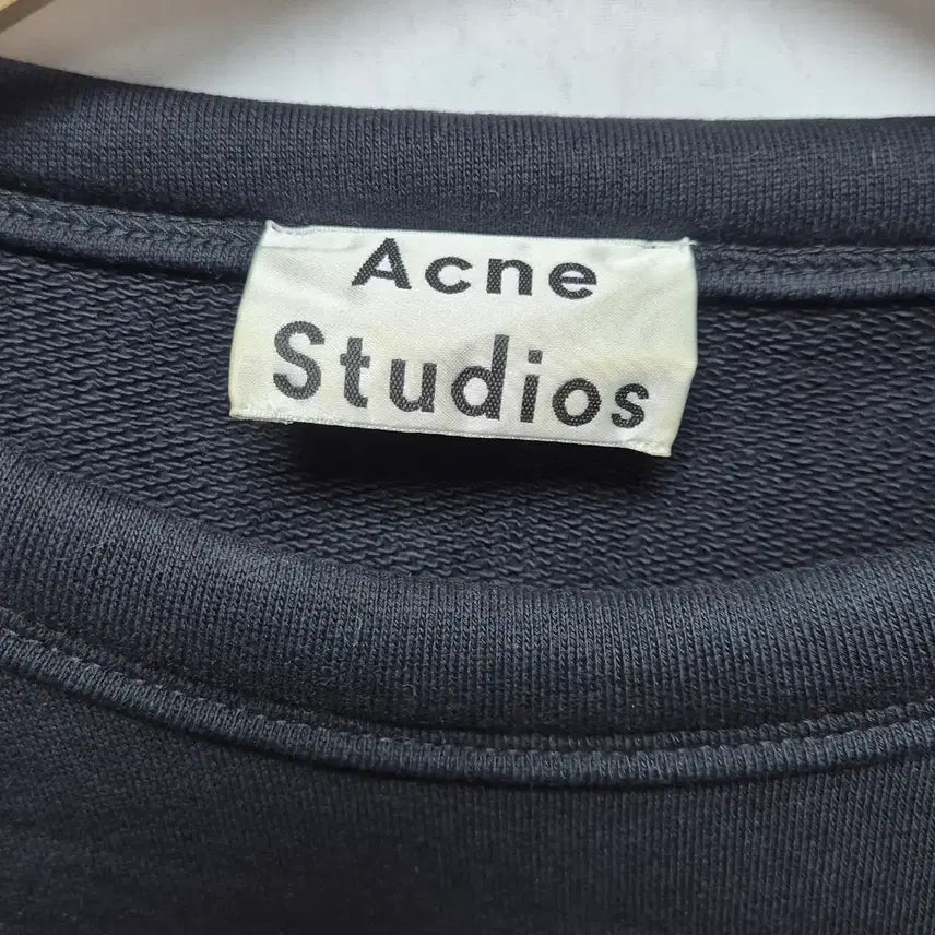 [BUNJANG] Acne Studios Cherry &amp; Ice Cube Sweatshirt L / (169) 정품 아크네스튜디오 아이스큐브 맨투맨