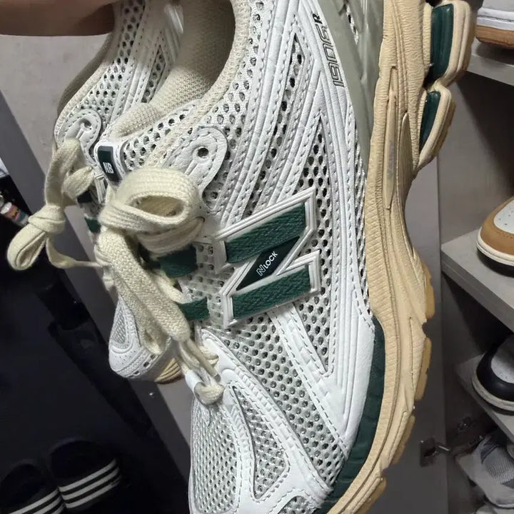 [BUNJANG] New Balance 1906r Sneakers / 뉴발란스 1906r