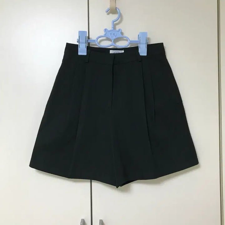 [BUNJANG] FEVER Black Cotton Twopintuck Half Shorts / 새) FEVER 블랙 탄탄 하프 쇼츠 반바지