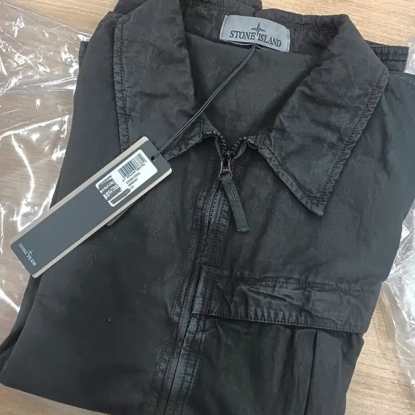 [BUNJANG] Stone Island 103WN Garment Dyed Zip Overshirt Black / 스톤 아일랜드 103WN 가먼트 다이드 집 오버셔츠 블랙 - 24FW