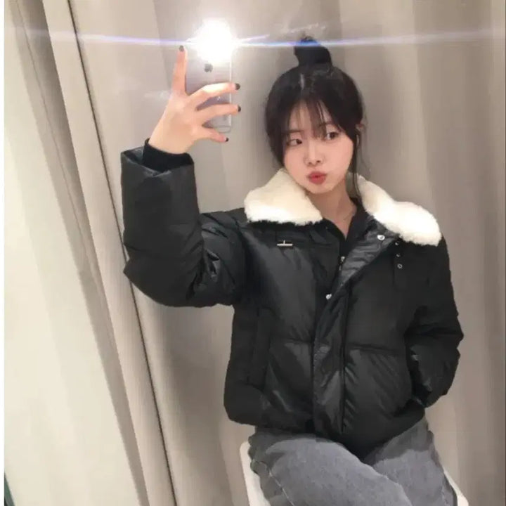 [BUNJANG] Avely Short Padded Jacket / 에이블리 숏패딩