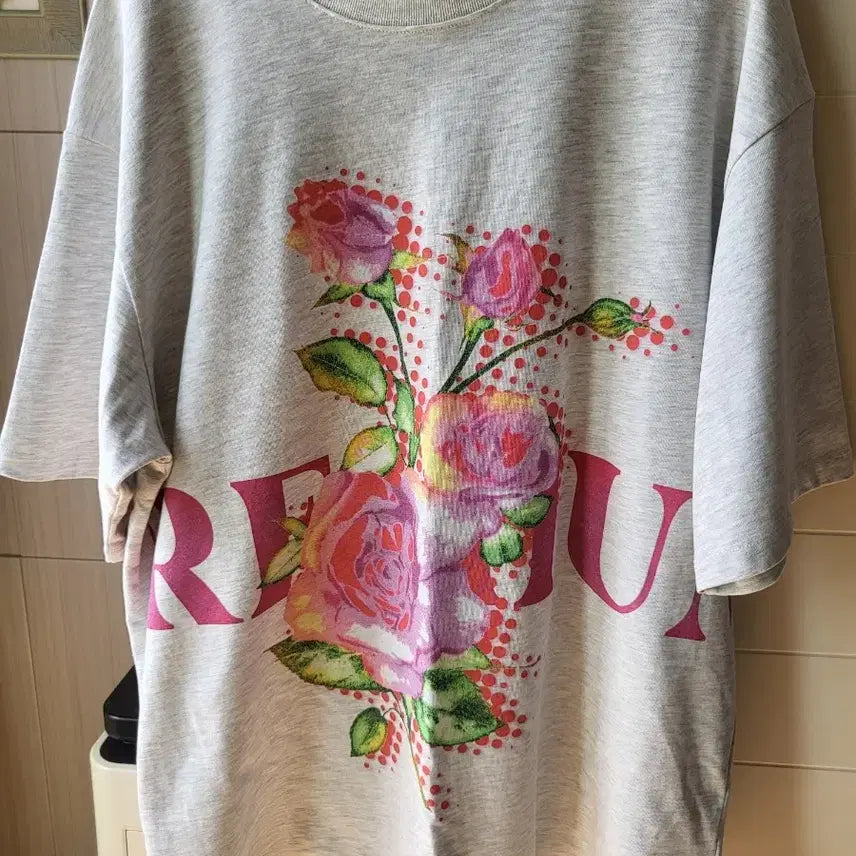 [BUNJANG] KOUGE Paris Rose Printing Short Sleeve T-Shirt Size 36 / KOUGE 파리 장미 프린팅 반팔 티셔츠 36