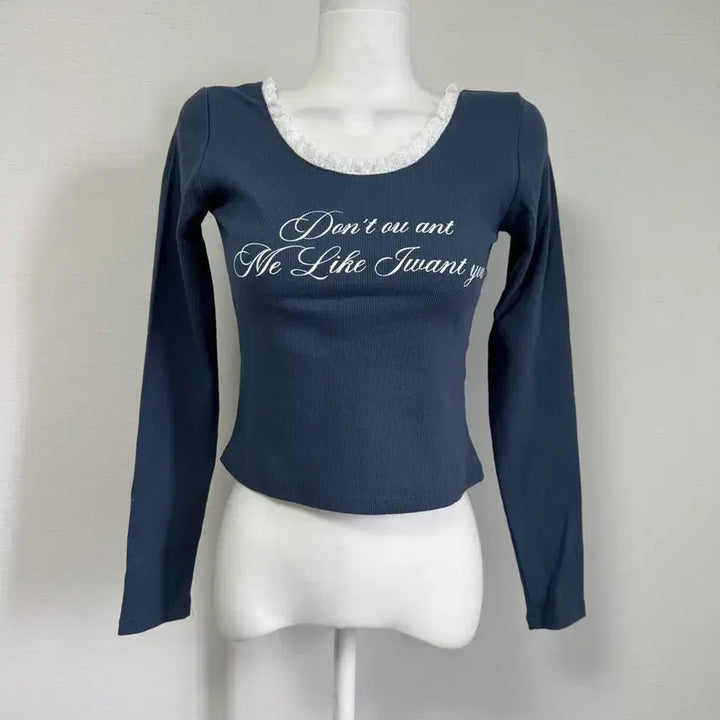 [BUNJANG] Lace Neck Lettering T-Shirt / 새상품) 레이스 넥 레터링 티셔츠