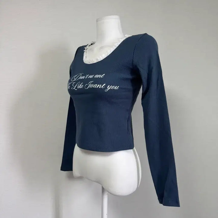 [BUNJANG] Lace Neck Lettering T-Shirt / 새상품) 레이스 넥 레터링 티셔츠
