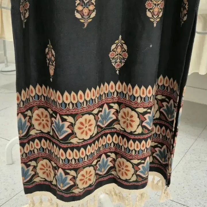 [BUNJANG] Another A Ethnic Pattern Bohemian Style Cami Maxi Dress / 에스닉 패턴 보헤미안 스타일 끈나시 롱 원피스