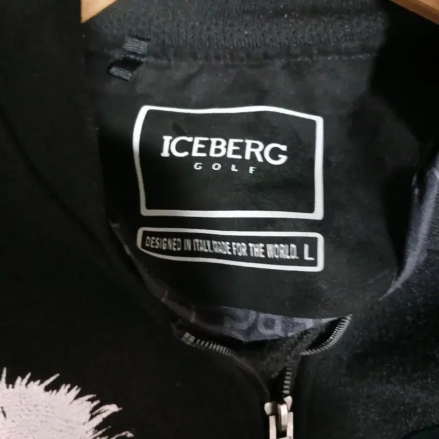 [BUNJANG] Iceberg Star Wars Chewbacca Varsity Jacket / 아이스버그 스타워즈. 콜라보 바시티 자켓