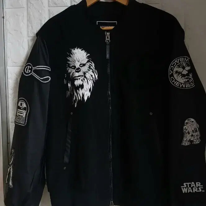 [BUNJANG] Iceberg Star Wars Chewbacca Varsity Jacket / 아이스버그 스타워즈. 콜라보 바시티 자켓