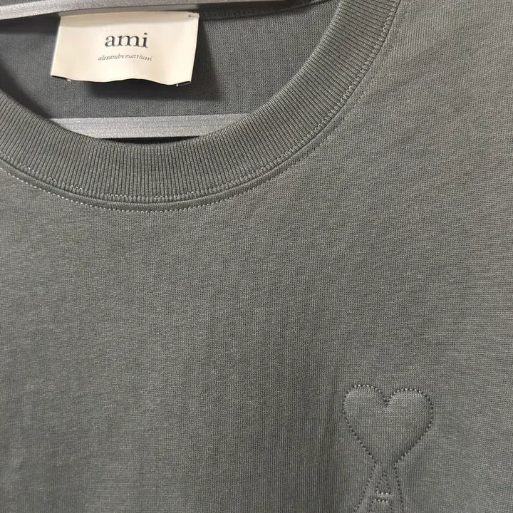 [BUNJANG] AMI Paris Short Sleeve T-Shirt - Size M / [졍품]아미 반팔 백화점구매 M사이즈