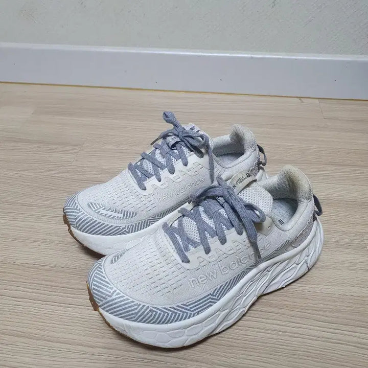 [SOLD OUT] 뉴발란스 프레쉬 폼 모어 트레일 v3 235