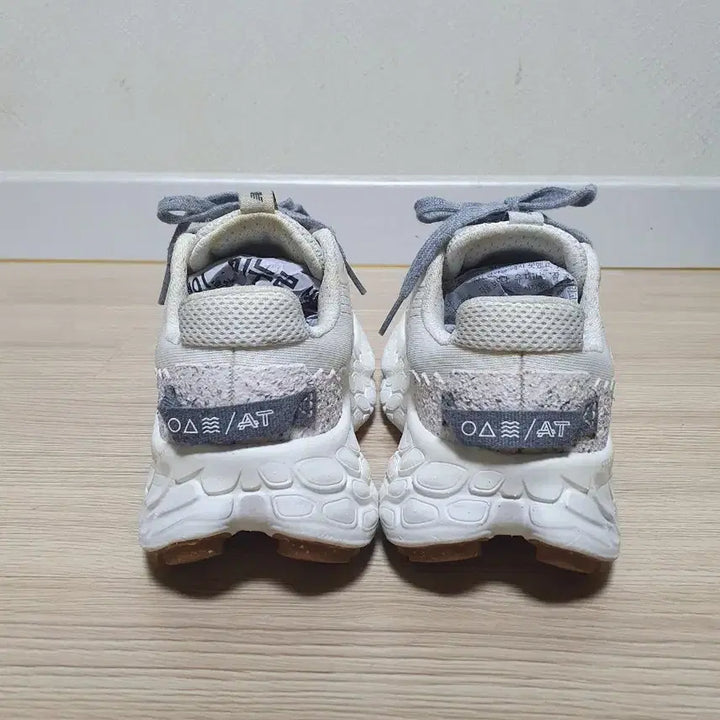 [SOLD OUT] 뉴발란스 프레쉬 폼 모어 트레일 v3 235