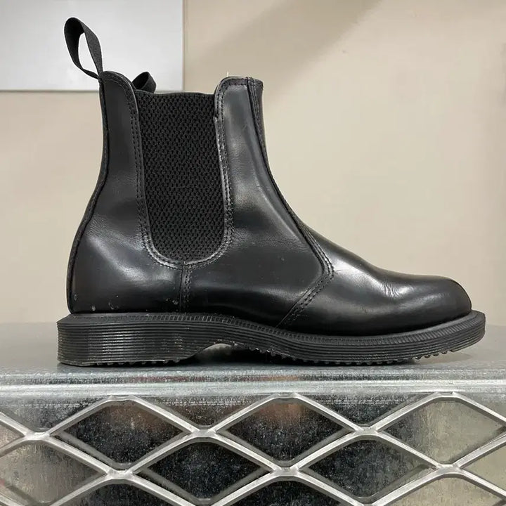 [BUNJANG] Dr. Martens Flora Boots UK4 / 닥터마틴 플로라 부츠 uk4 (gr-4522)
