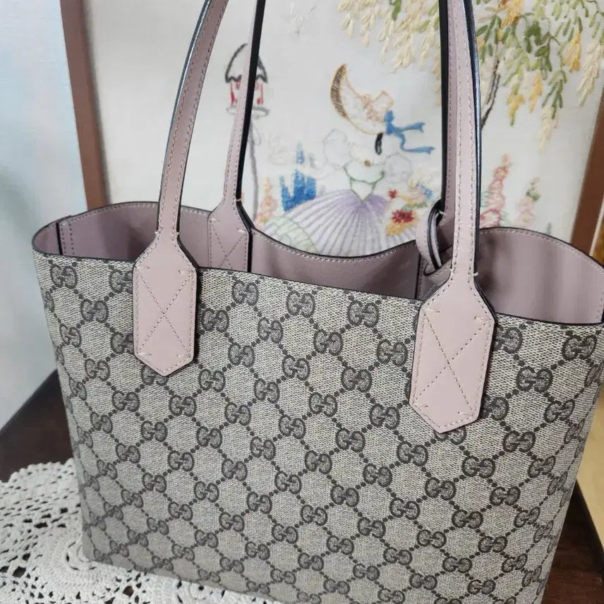 [SOLD OUT] 구찌 GG 슈프림 핑크 리버시블 스몰쇼퍼백
